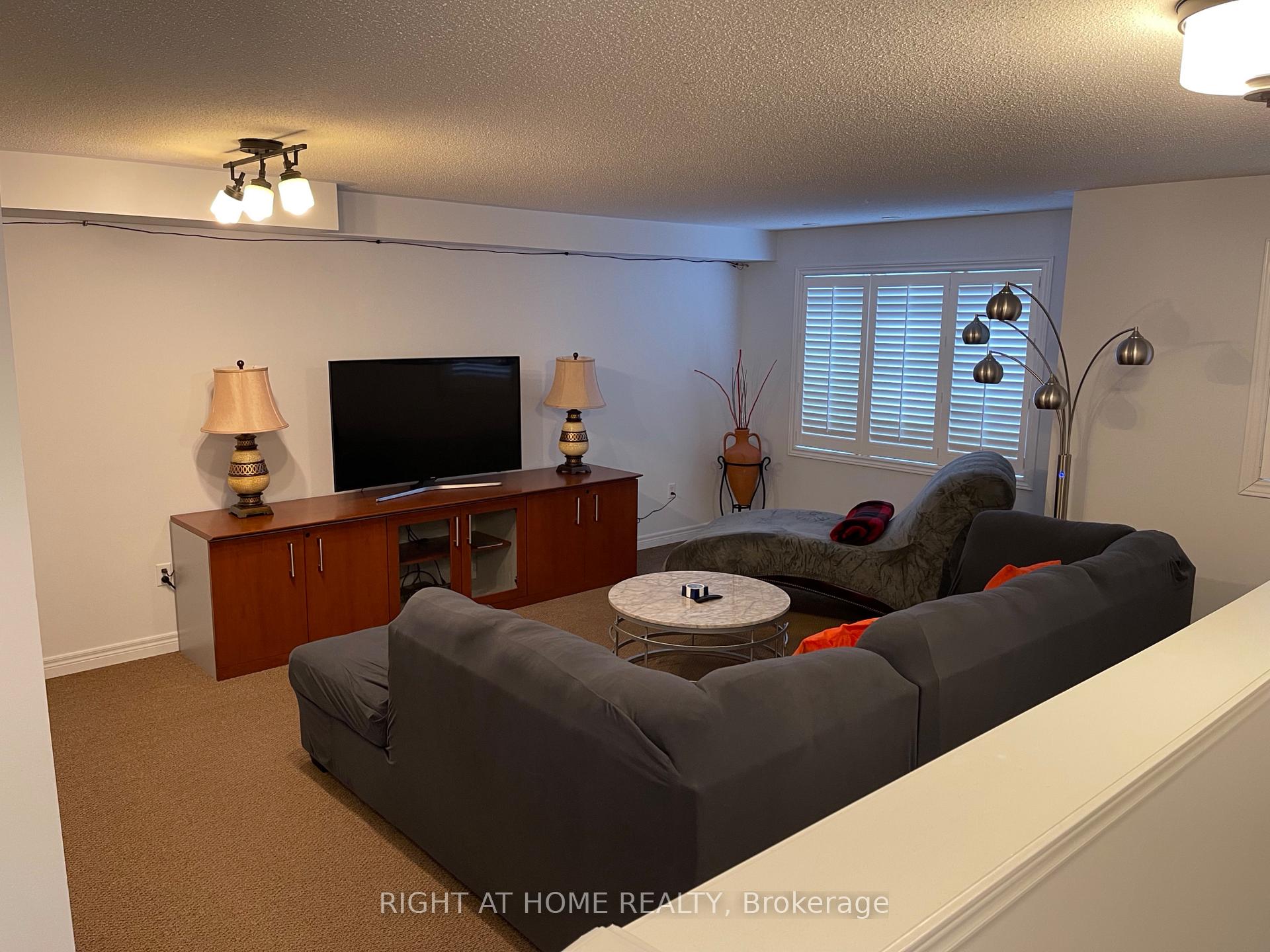 Photo 7 of Unit A, 2933 Bur Oak Avenue, Markham, Cornell — HOMEH