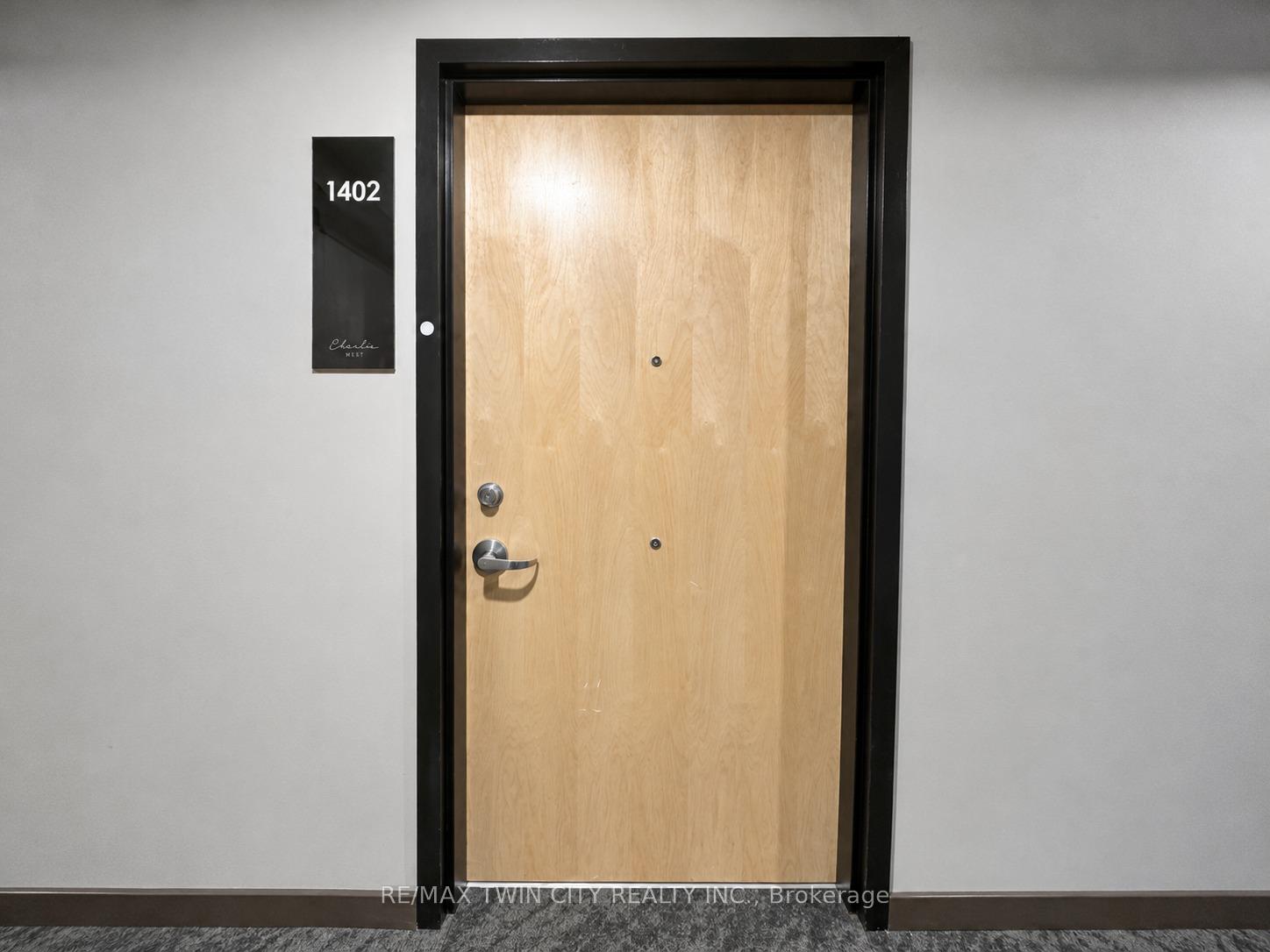 Photo 4 of Unit 1402, 60 Charles Street W, Kitchener, City Commercial Core — HOMEH