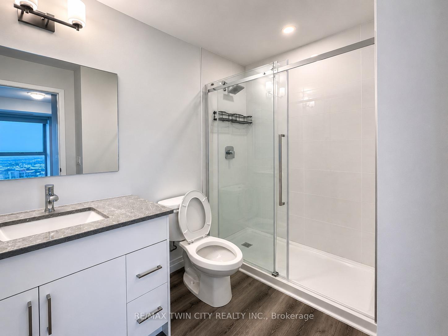 Photo 5 of Unit 1402, 60 Charles Street W, Kitchener, City Commercial Core — HOMEH