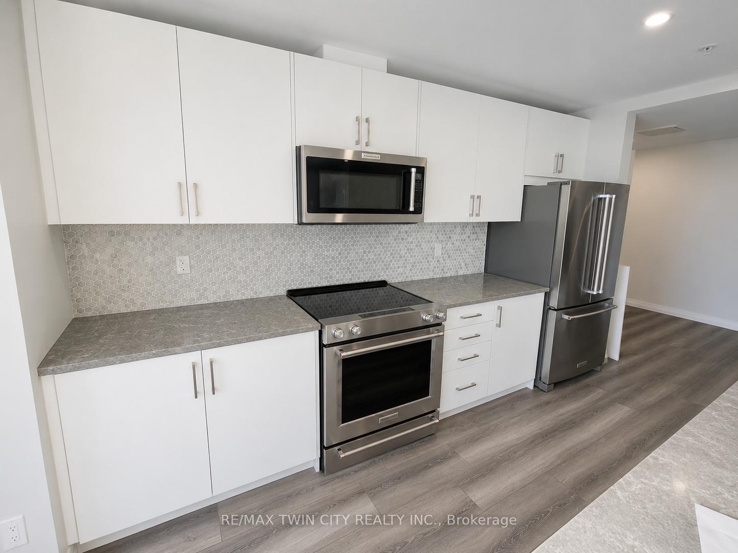Photo 10 of Unit 1402, 60 Charles Street W, Kitchener, City Commercial Core — HOMEH