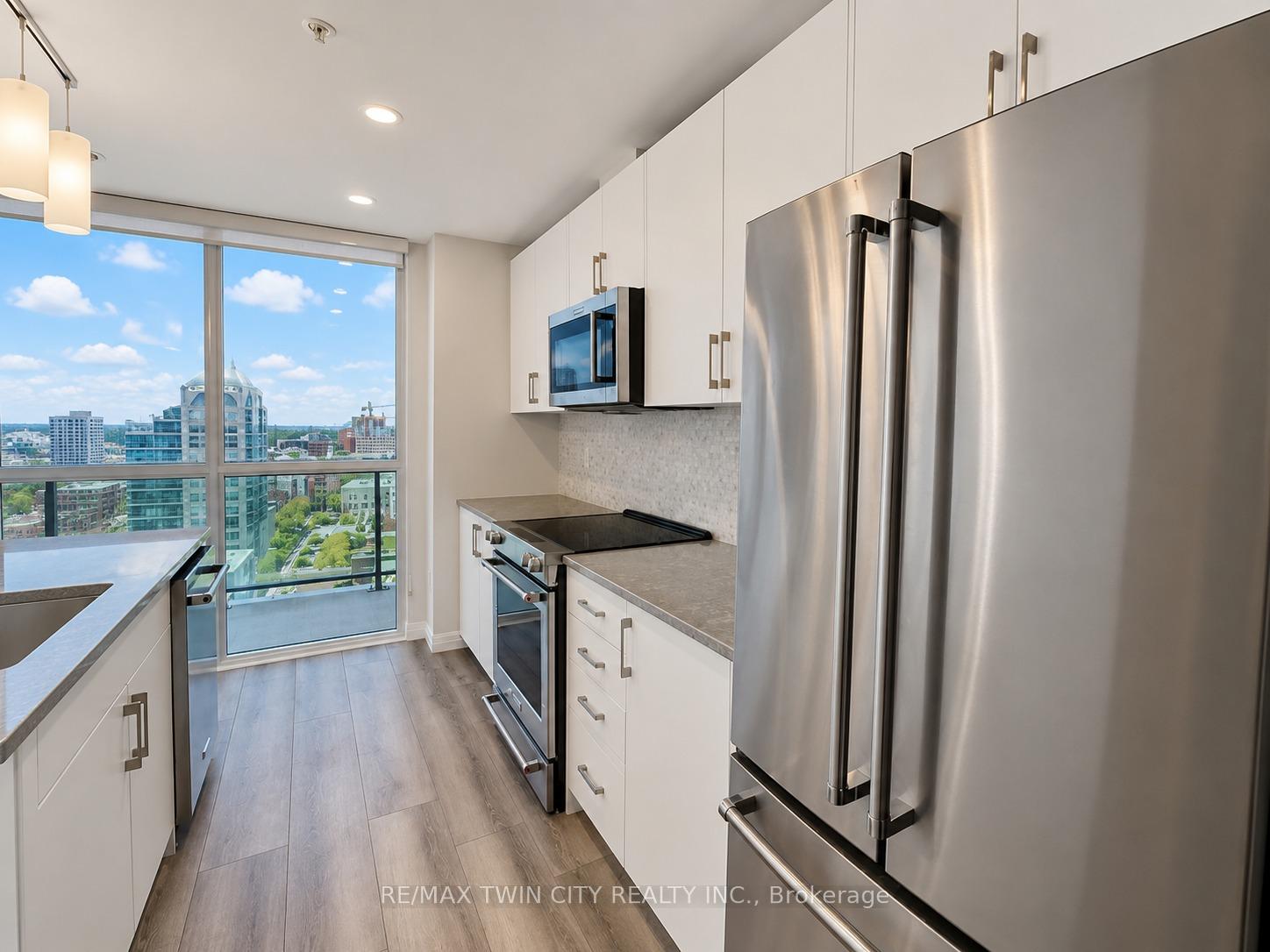 Photo 11 of Unit 1402, 60 Charles Street W, Kitchener, City Commercial Core — HOMEH