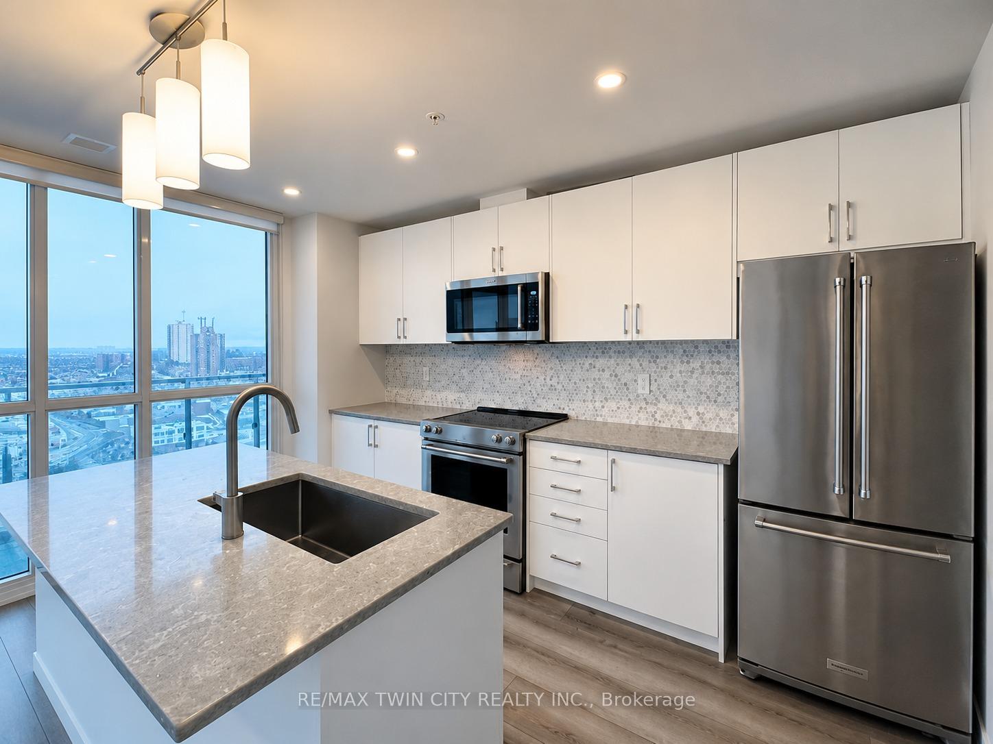 Photo 12 of Unit 1402, 60 Charles Street W, Kitchener, City Commercial Core — HOMEH