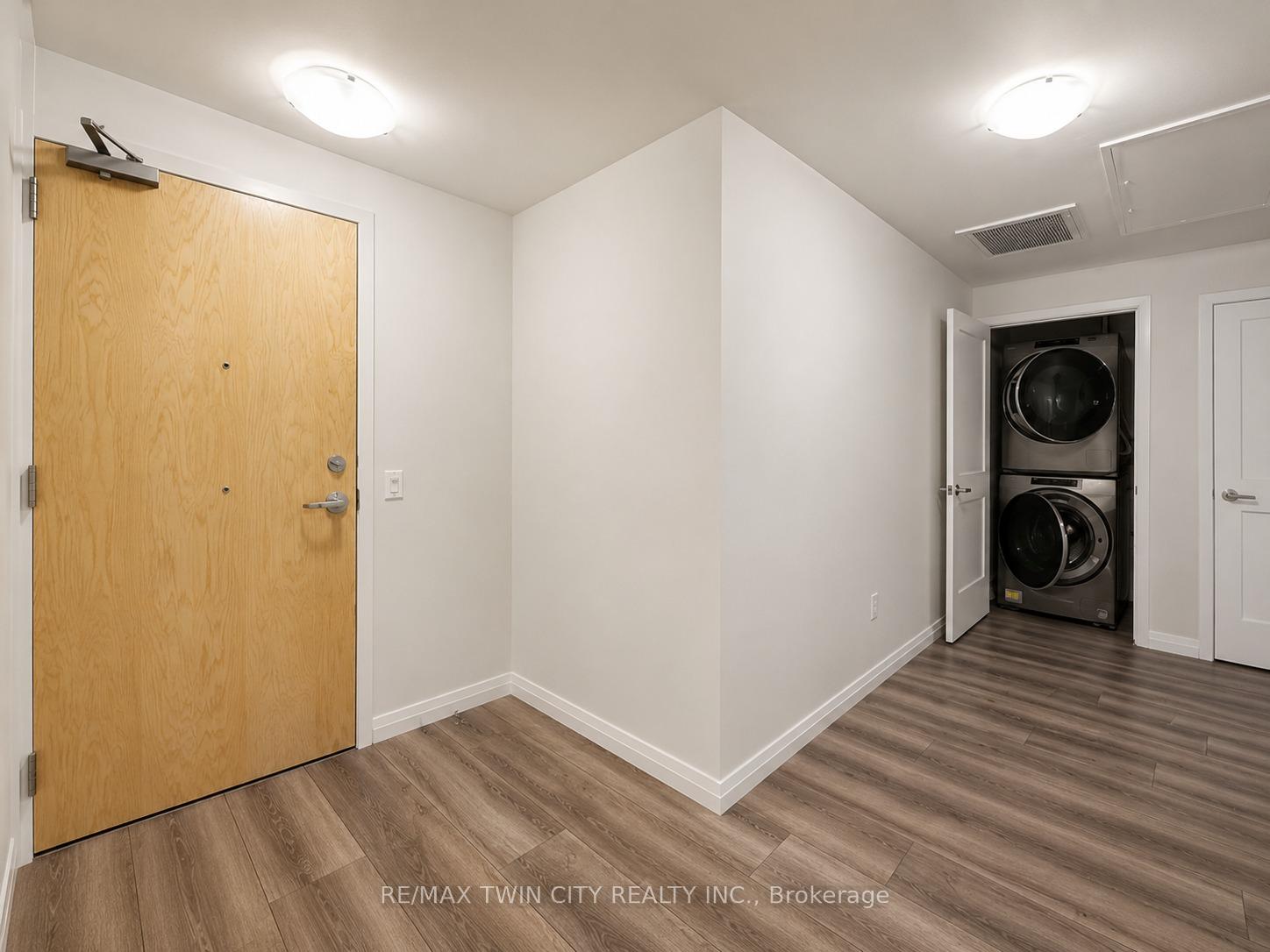 Photo 20 of Unit 1402, 60 Charles Street W, Kitchener, City Commercial Core — HOMEH