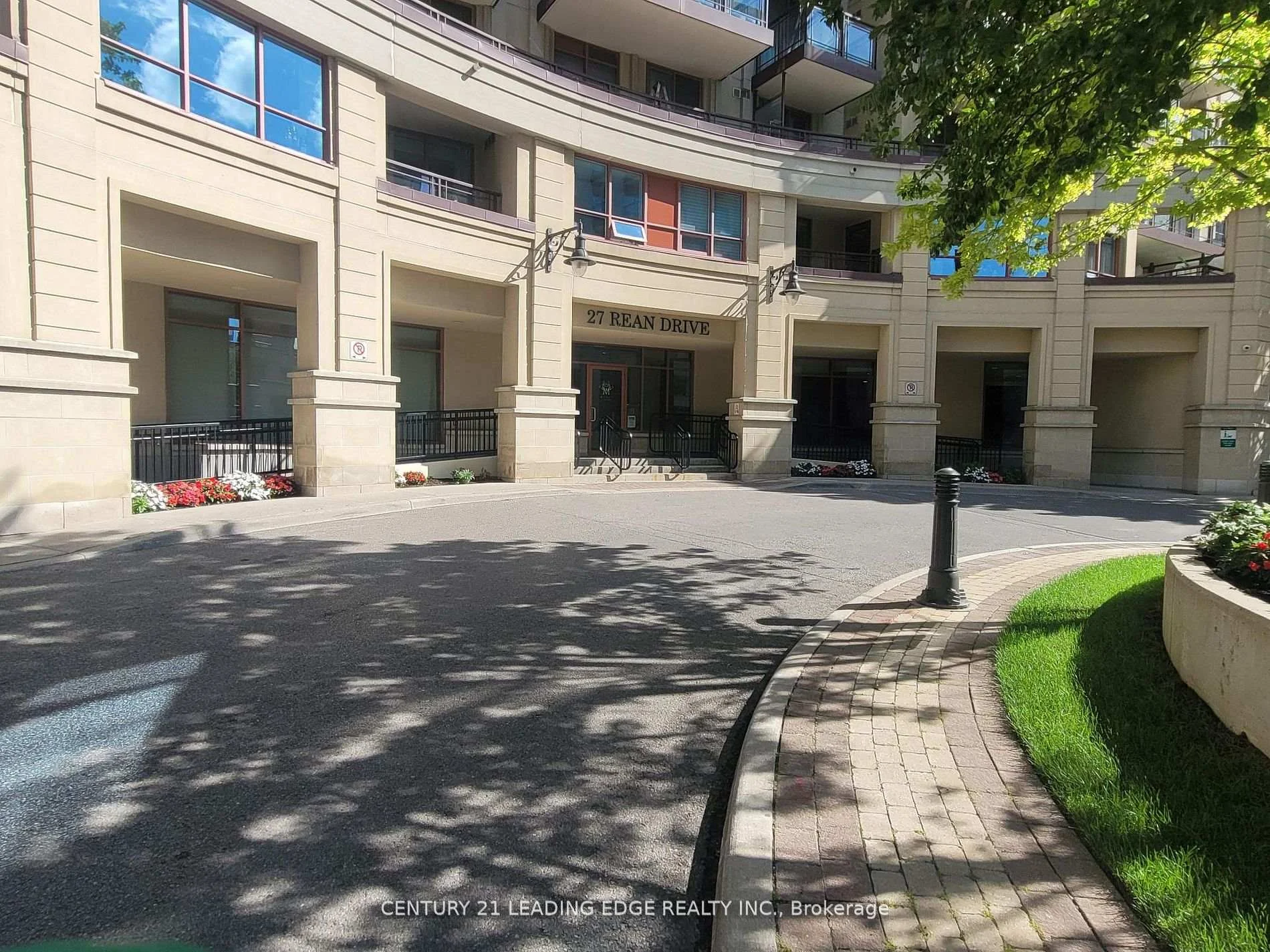 Front of Unit 606, 27 Rean Drive