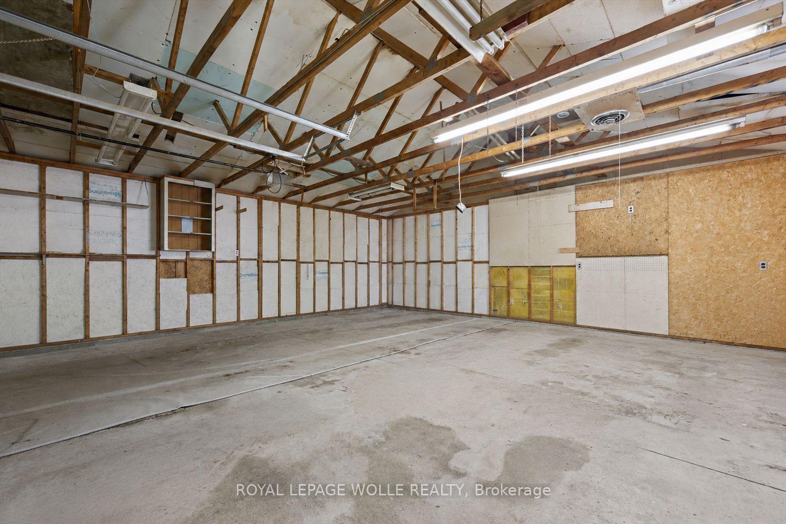 Photo 31 of 195 Blucher Street, Kitchener, Uptown Waterloo/North Ward — HOMEH