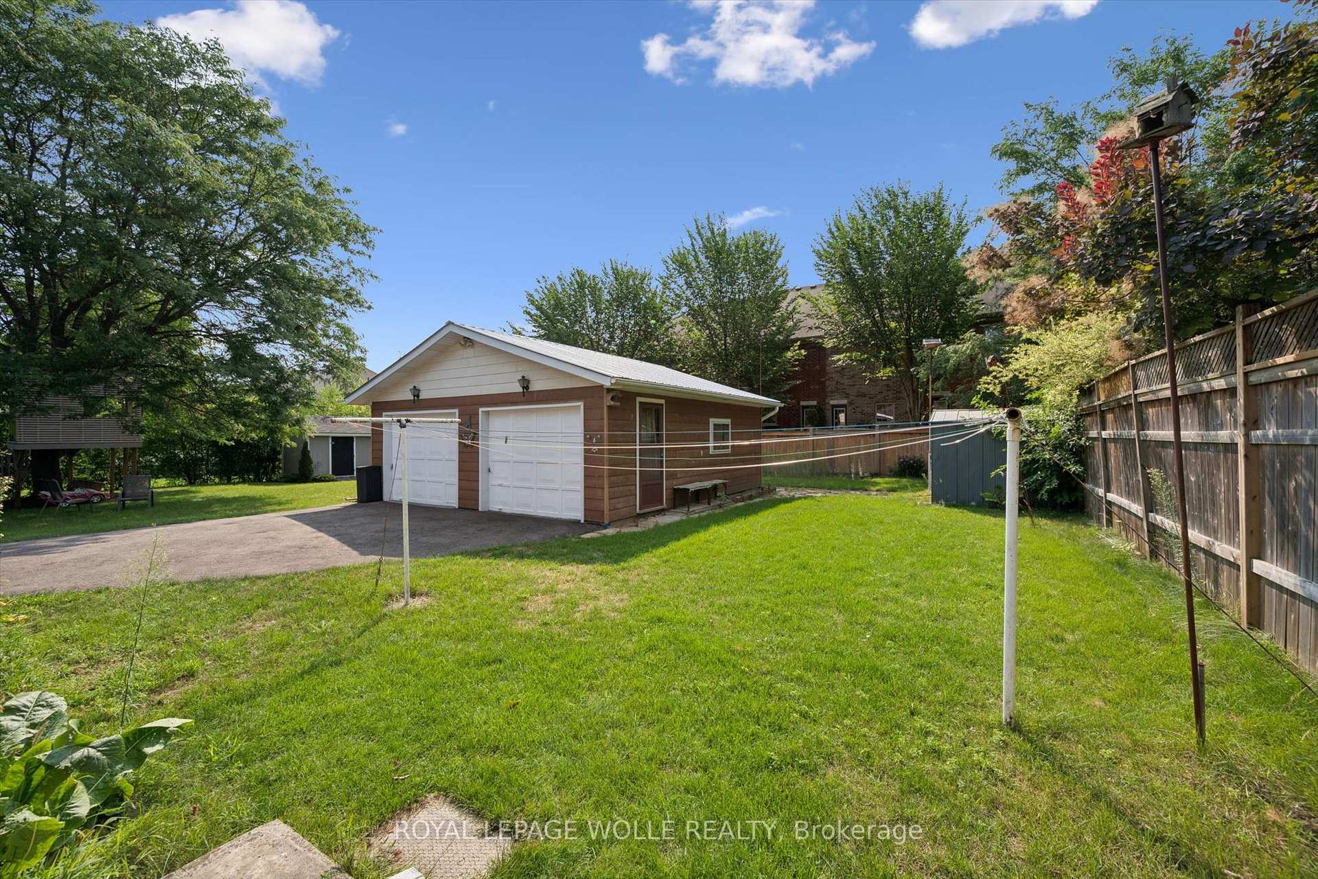Photo 33 of 195 Blucher Street, Kitchener, Uptown Waterloo/North Ward — HOMEH