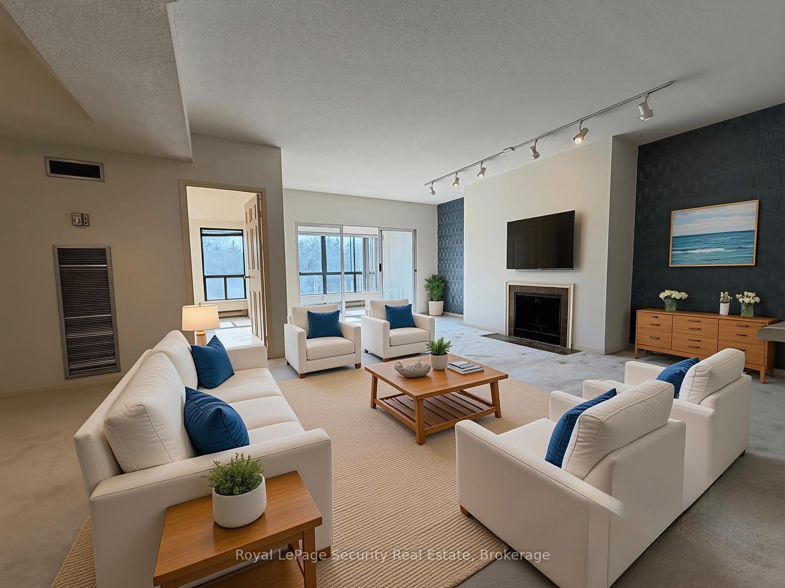 Photo 2 of Unit 10, 20 Glebe Road W, Toronto, Yonge-Eglinton — HOMEH