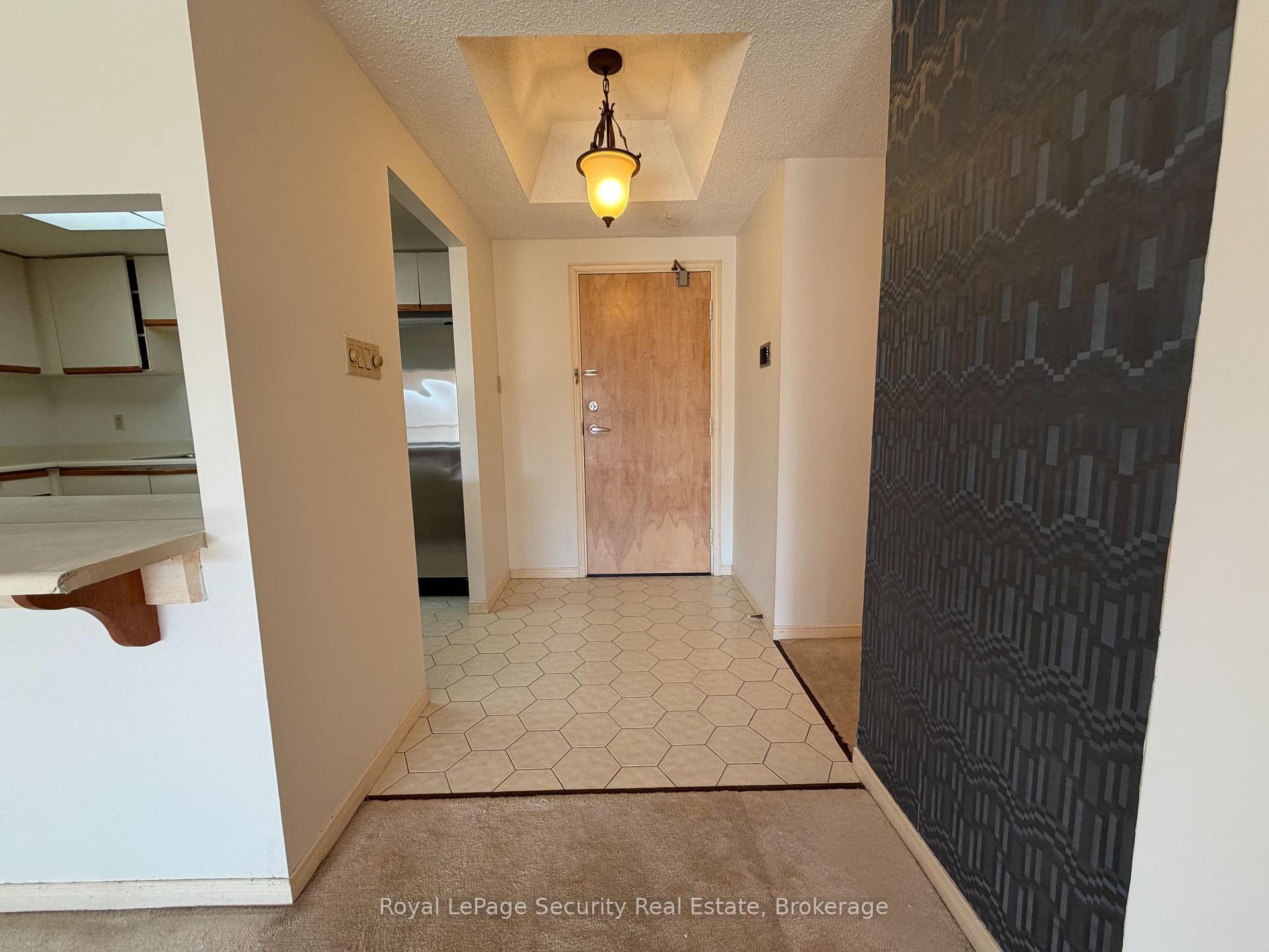 Photo 7 of Unit 10, 20 Glebe Road W, Toronto, Yonge-Eglinton — HOMEH