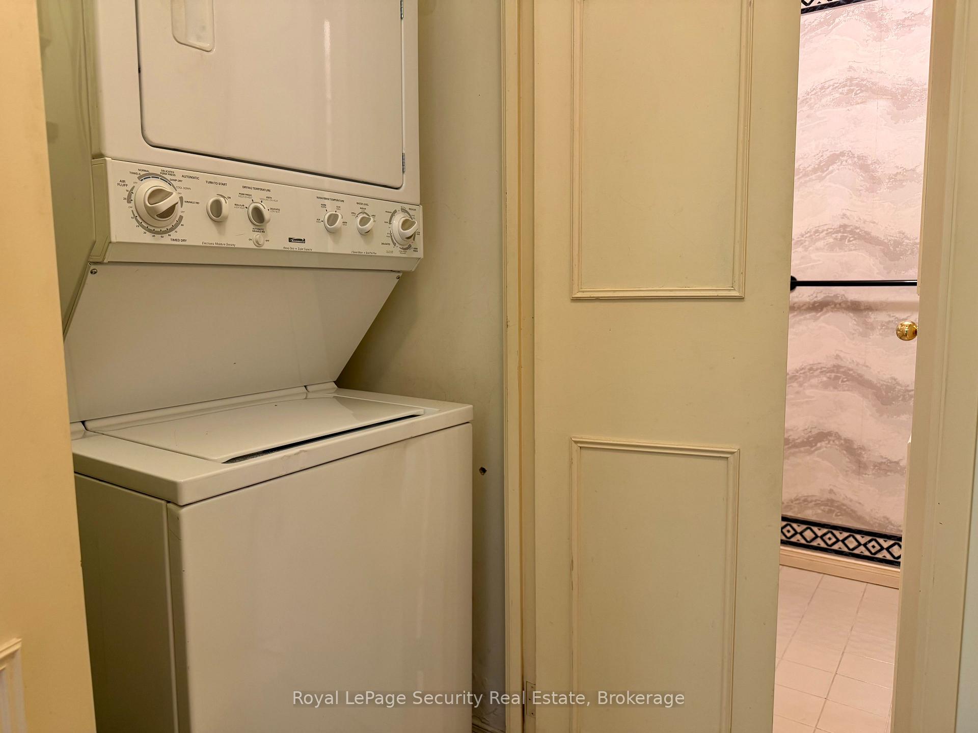 Photo 11 of Unit 10, 20 Glebe Road W, Toronto, Yonge-Eglinton — HOMEH