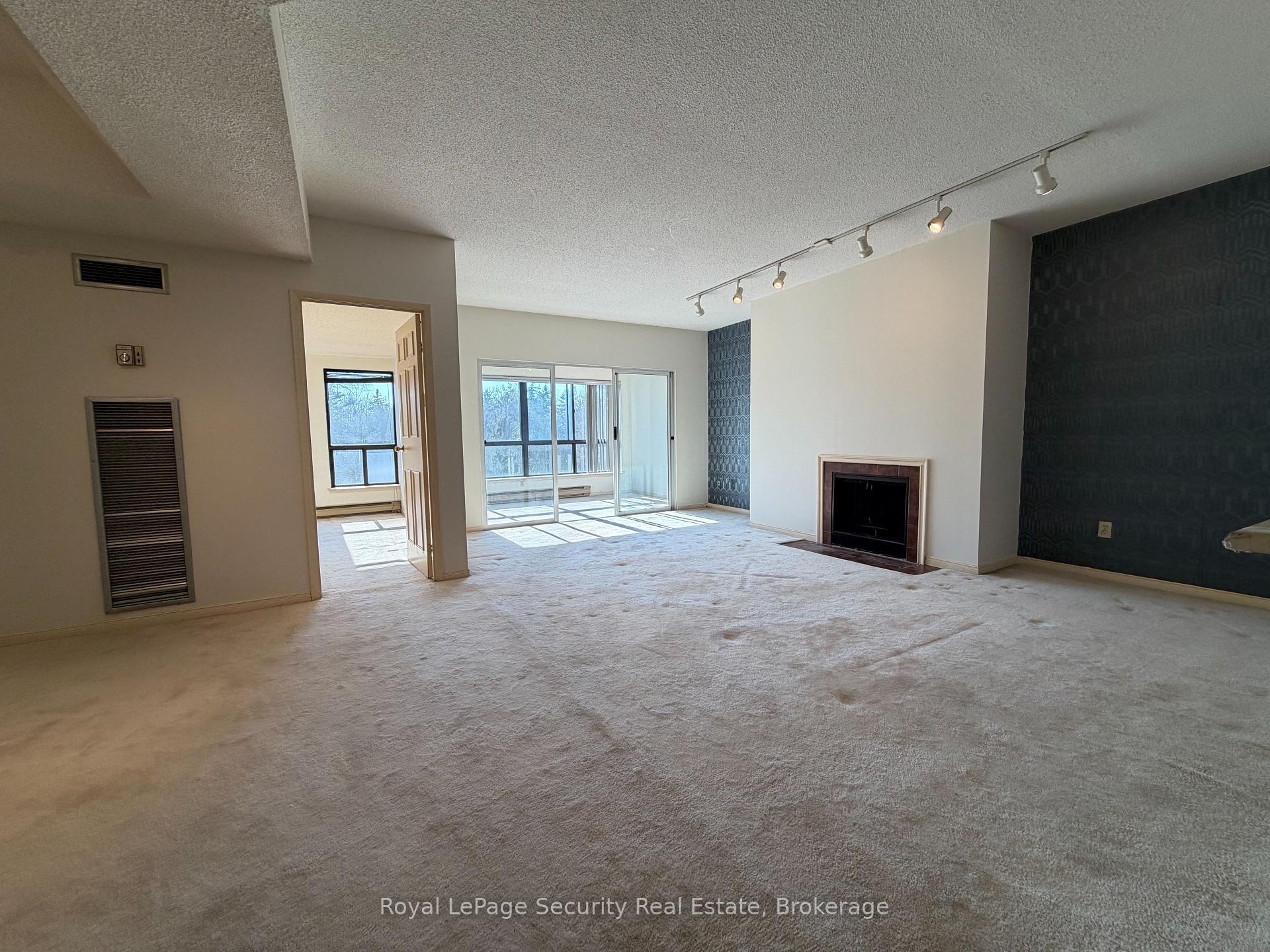 Photo 14 of Unit 10, 20 Glebe Road W, Toronto, Yonge-Eglinton — HOMEH