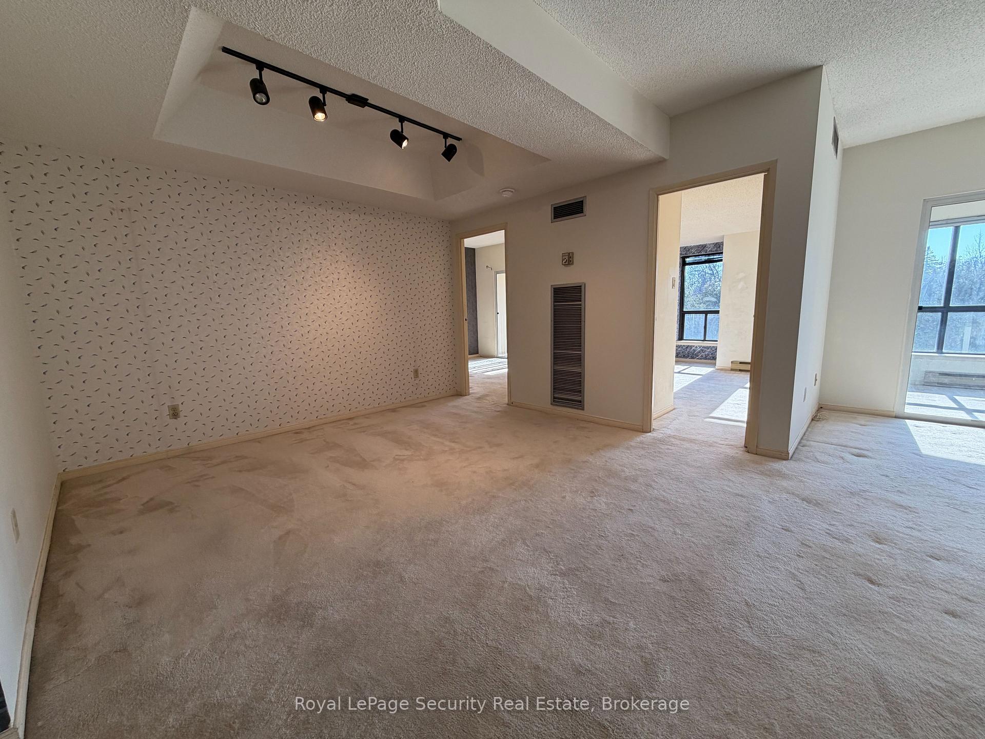 Photo 15 of Unit 10, 20 Glebe Road W, Toronto, Yonge-Eglinton — HOMEH