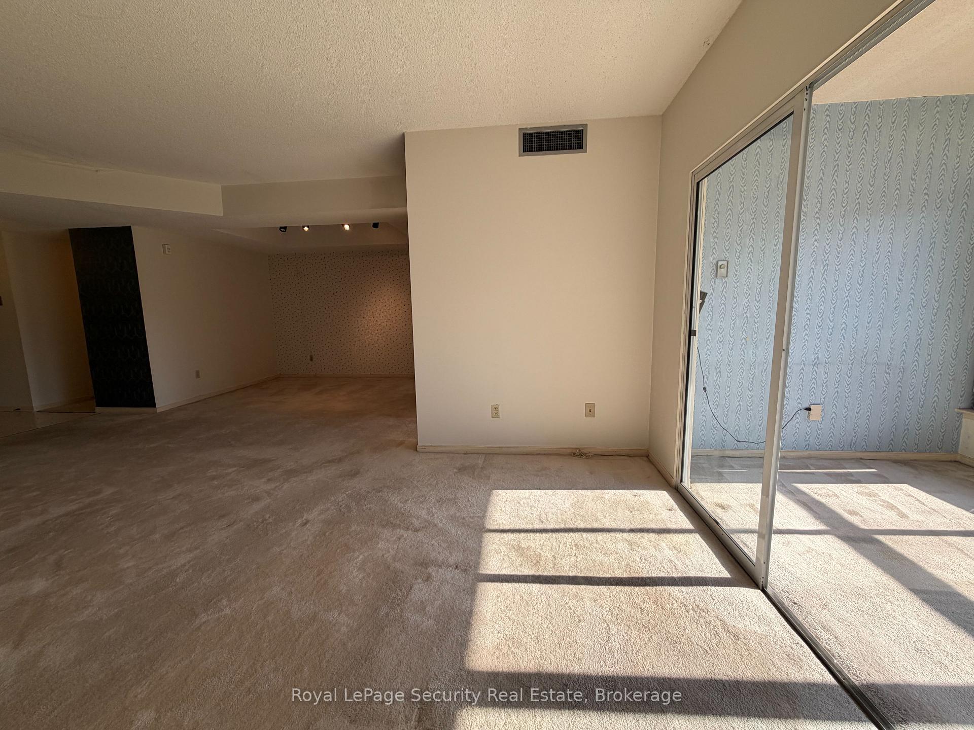 Photo 18 of Unit 10, 20 Glebe Road W, Toronto, Yonge-Eglinton — HOMEH