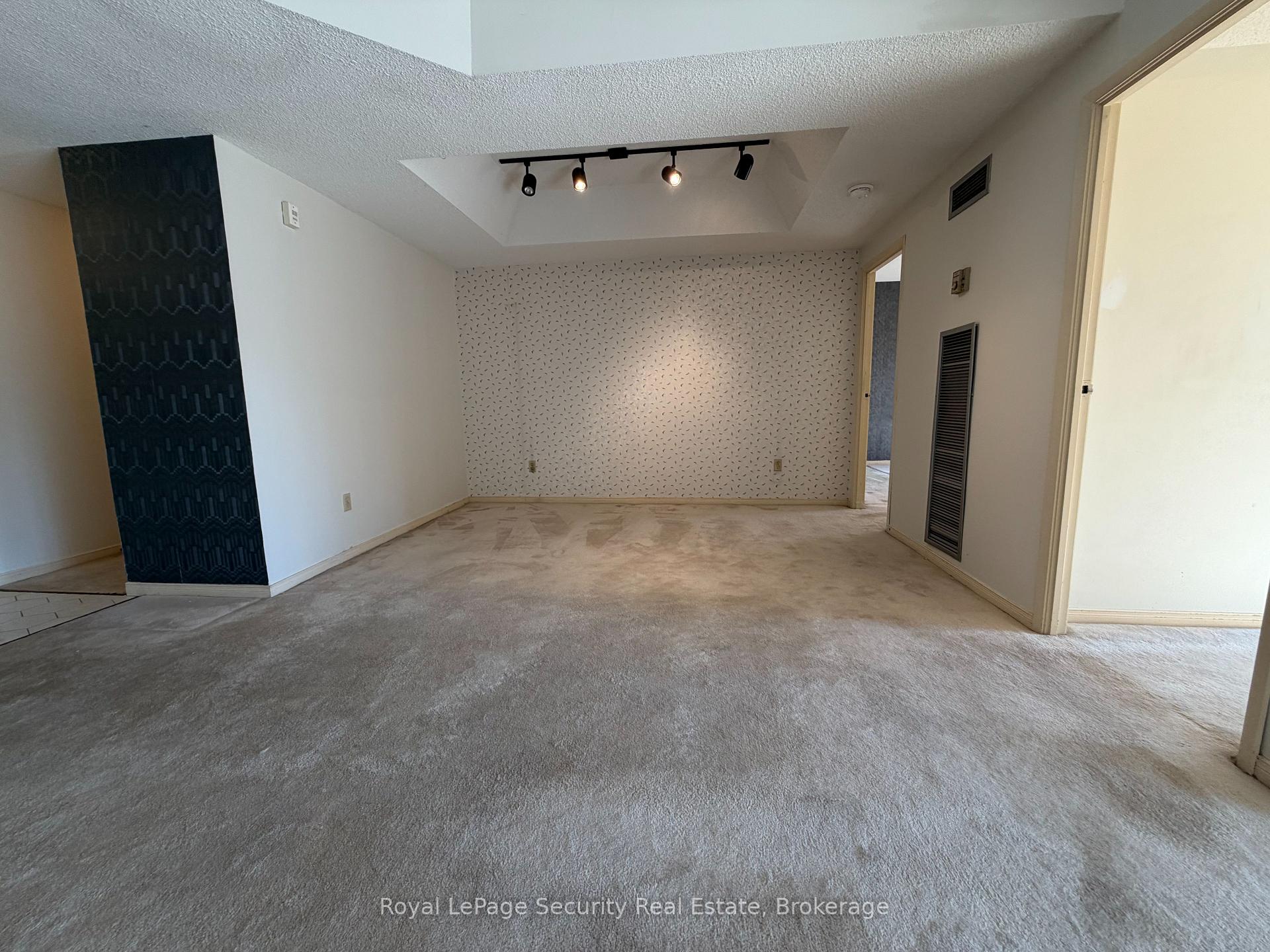 Photo 22 of Unit 10, 20 Glebe Road W, Toronto, Yonge-Eglinton — HOMEH