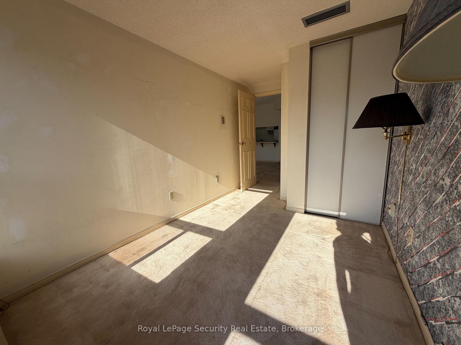Photo 24 of Unit 10, 20 Glebe Road W, Toronto, Yonge-Eglinton — HOMEH