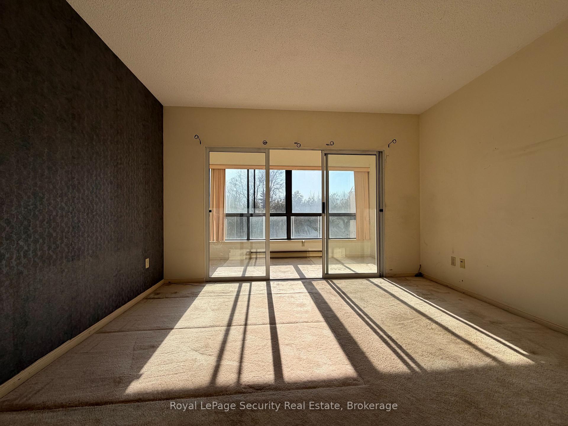 Photo 27 of Unit 10, 20 Glebe Road W, Toronto, Yonge-Eglinton — HOMEH