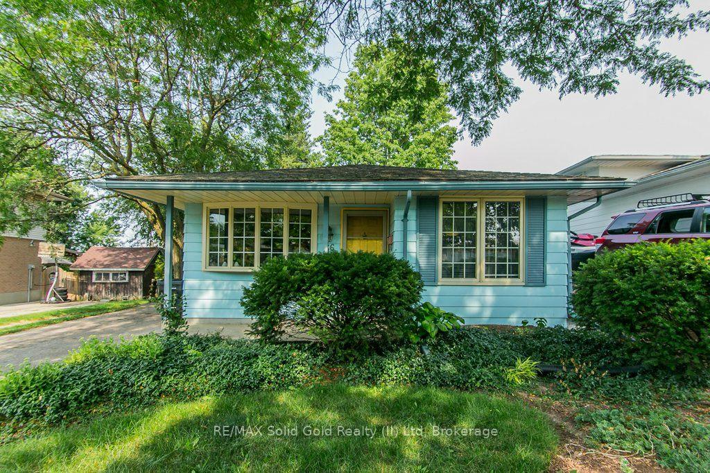 Photo 2 of 66 Shea Crescent, Kitchener, Laurentian Hills — HOMEH