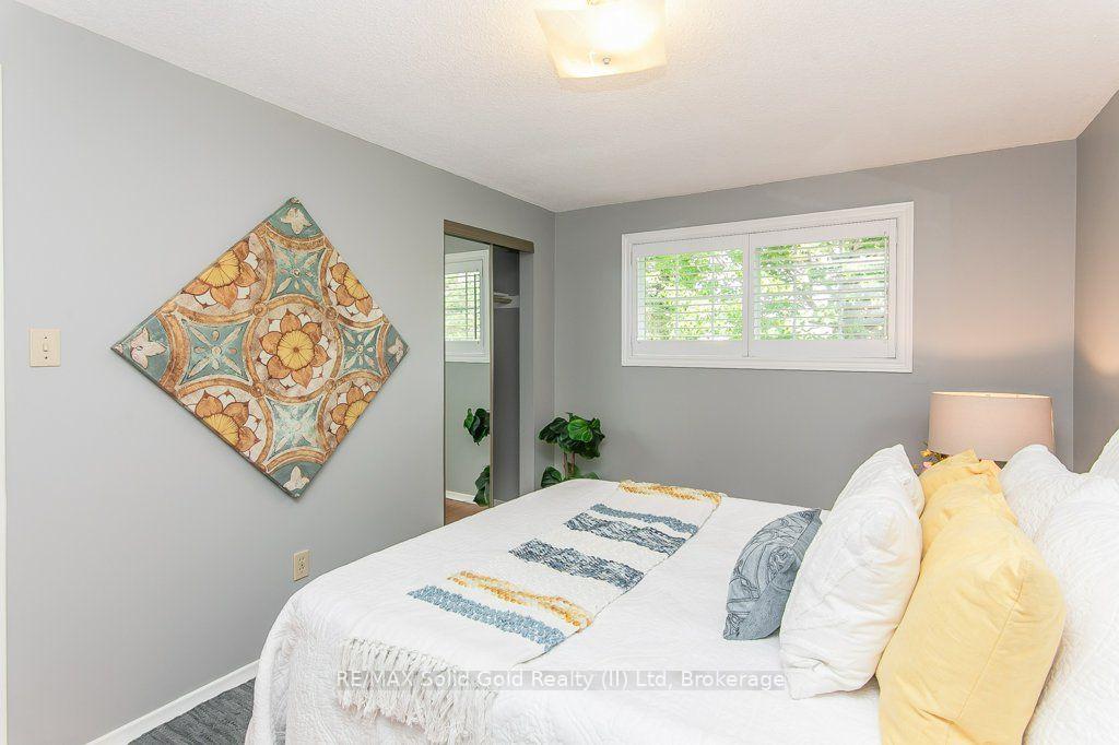 Photo 14 of 66 Shea Crescent, Kitchener, Laurentian Hills — HOMEH