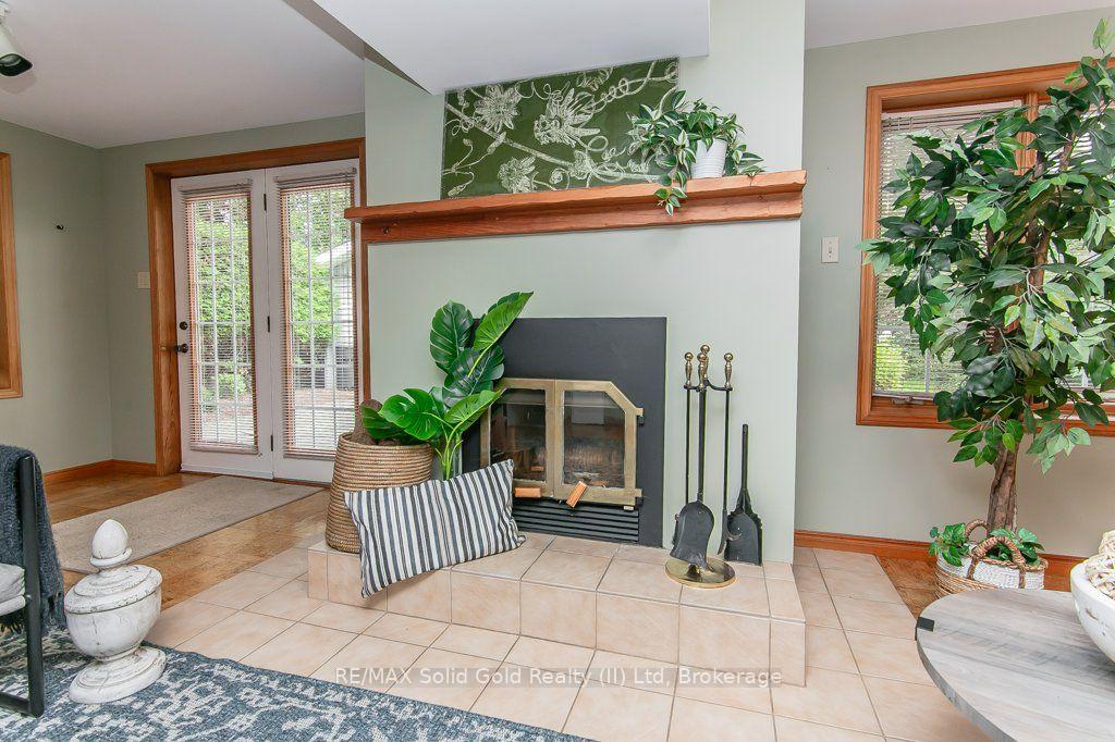 Photo 21 of 66 Shea Crescent, Kitchener, Laurentian Hills — HOMEH