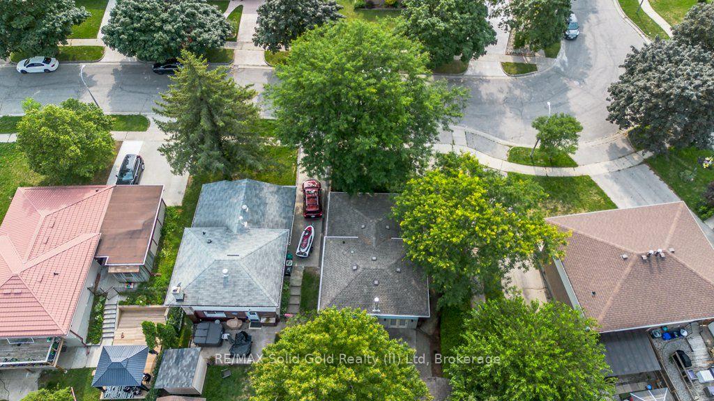 Photo 37 of 66 Shea Crescent, Kitchener, Laurentian Hills — HOMEH