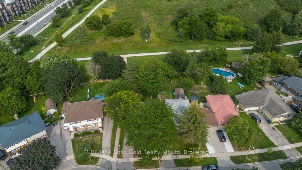 Photo 38 of 66 Shea Crescent, Kitchener, Laurentian Hills — HOMEH