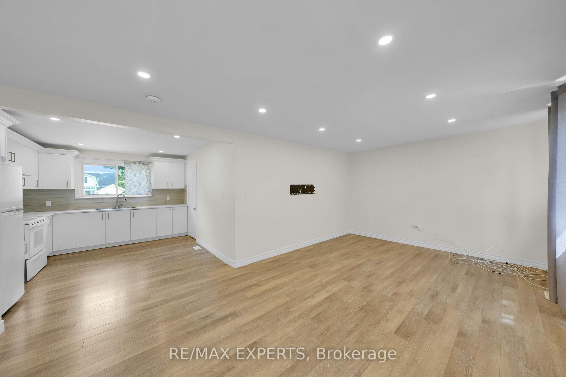 Photo 11 of Unit Main, 92 Tupper Street W, New Tecumseth, Alliston — HOMEH
