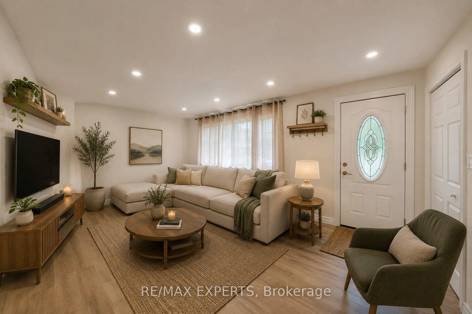 Photo 6 of Unit Main, 92 Tupper Street W, New Tecumseth, Alliston — HOMEH