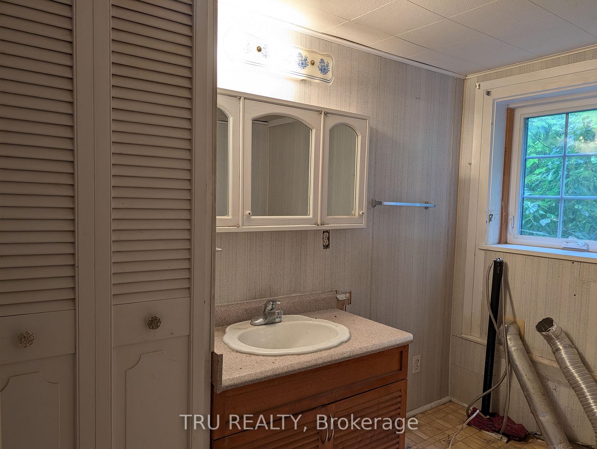 Photo 13 of 12013 Hogaboam Road, North Dundas, North Dundas (Winchester) Twp — HOMEH