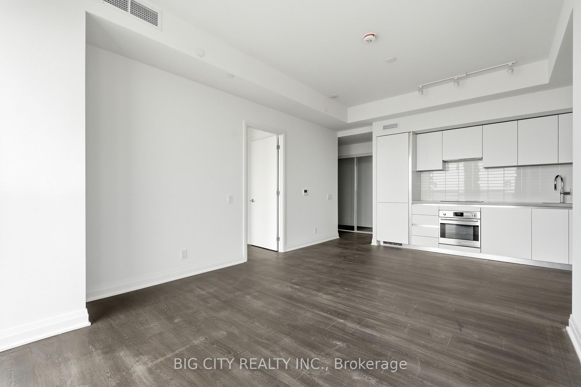 Photo 10 of Unit 1010, 25 Frederick Todd Way, Toronto, Leaside — HOMEH
