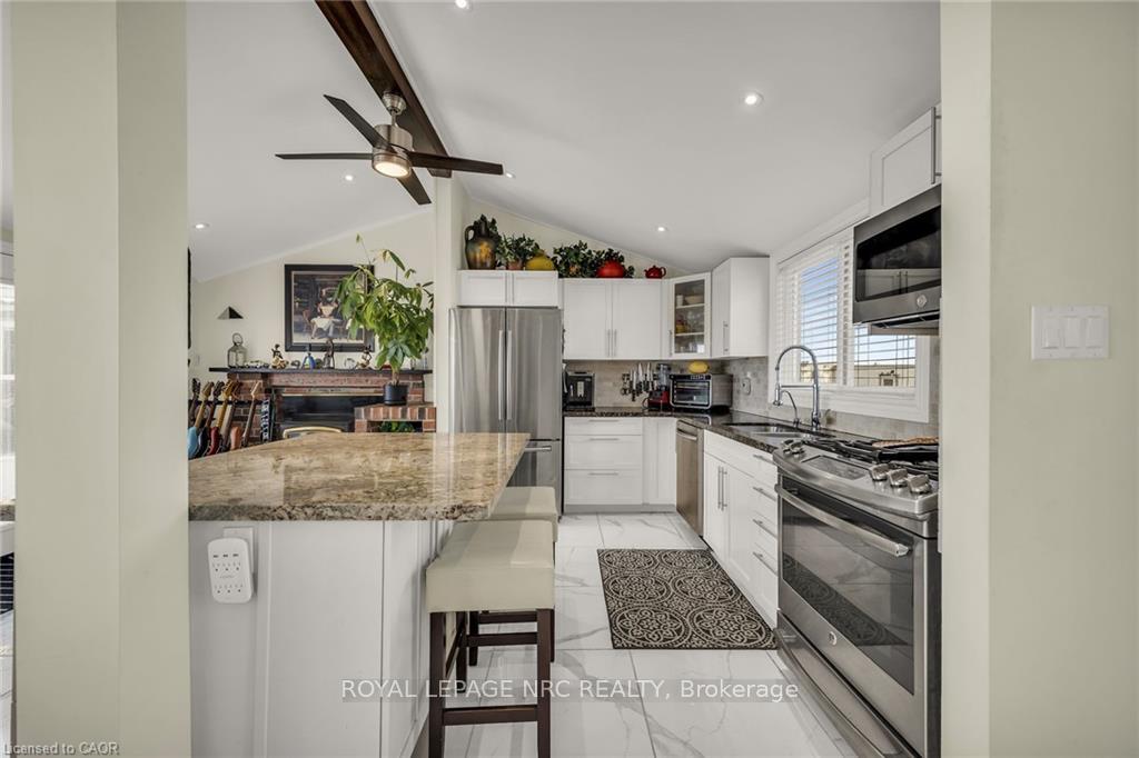 Photo 15 of 817 Lakeshore Road, Haldimand — HOMEH
