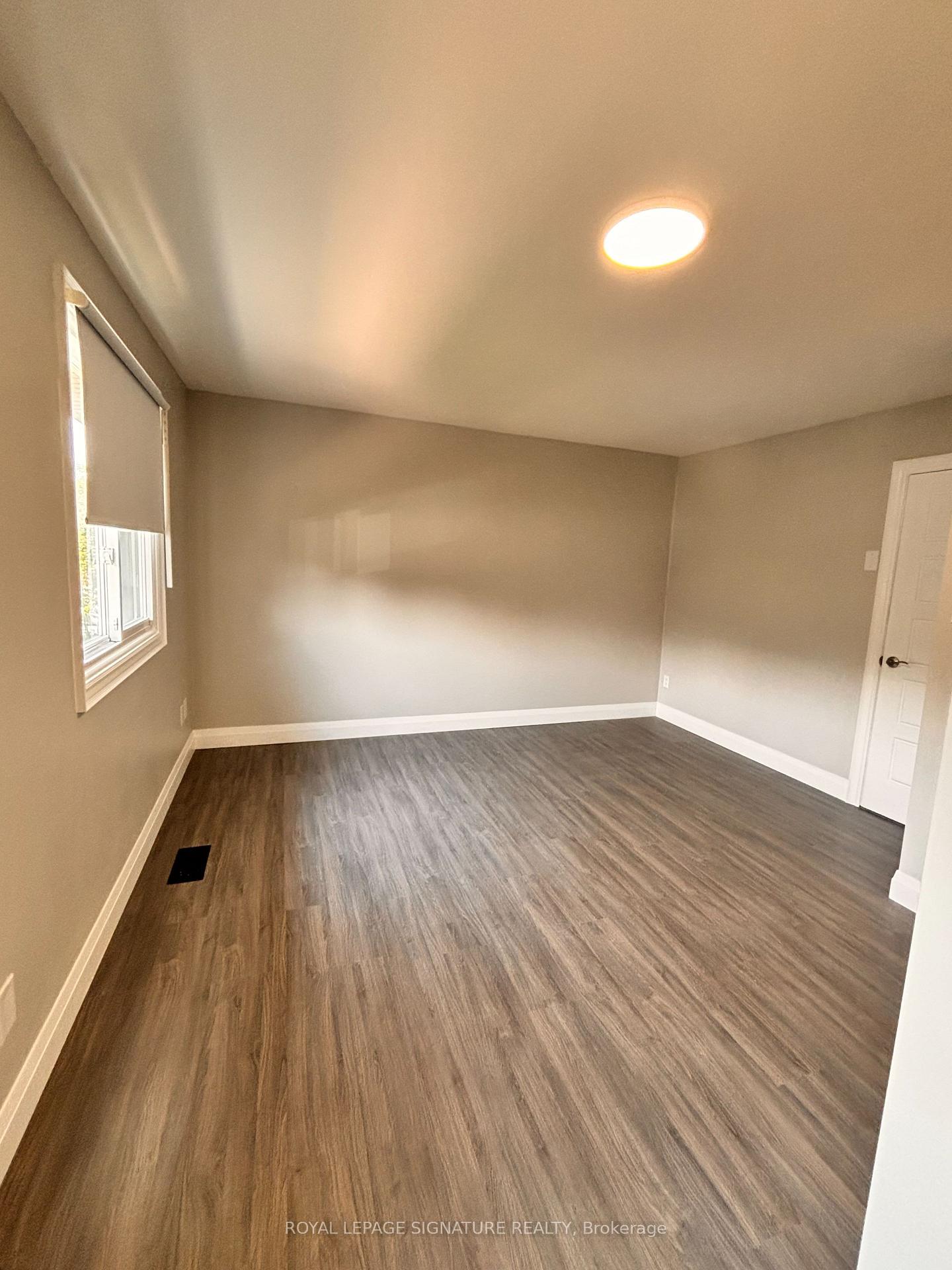 Photo 9 of Unit 35, 41 Nadia Place, Oakville, College Park — HOMEH