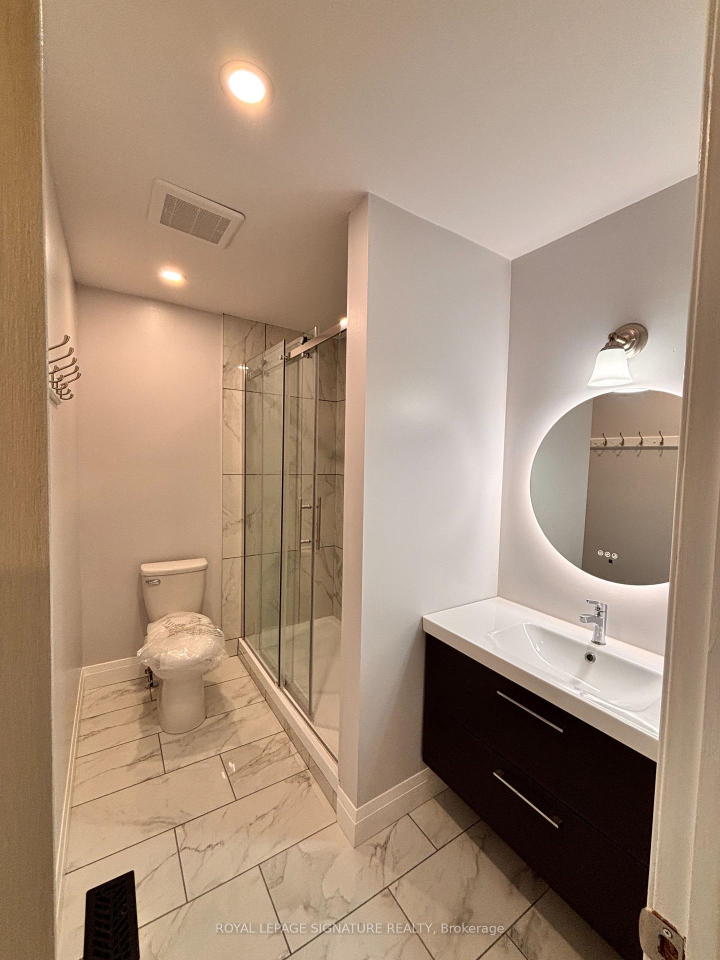 Photo 11 of Unit 35, 41 Nadia Place, Oakville, College Park — HOMEH