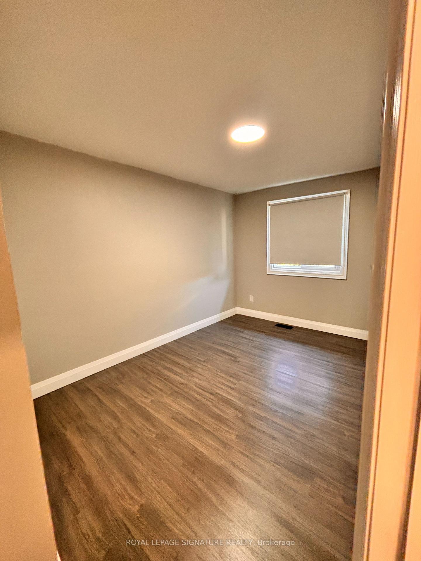 Photo 13 of Unit 35, 41 Nadia Place, Oakville, College Park — HOMEH