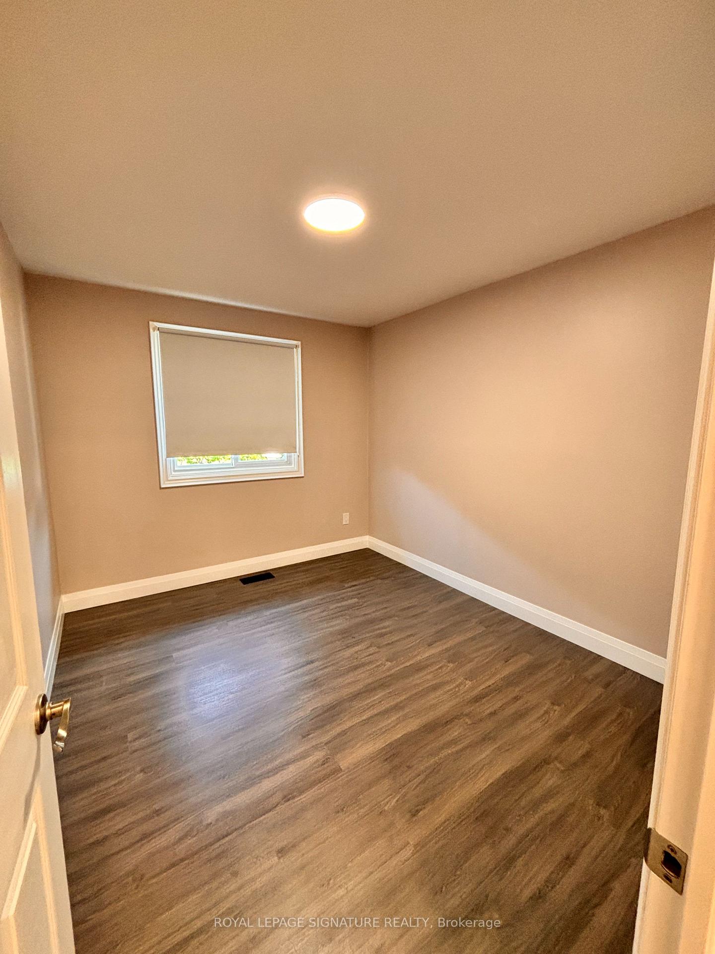 Photo 14 of Unit 35, 41 Nadia Place, Oakville, College Park — HOMEH