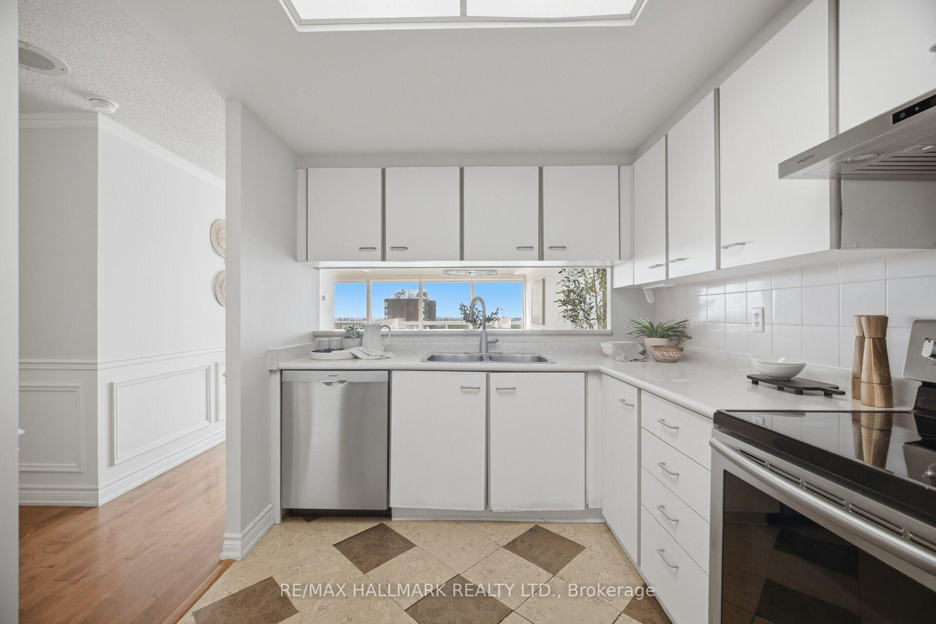 Photo 13 of Unit 1005, 712 Rossland Road E, Whitby, Pringle Creek — HOMEH