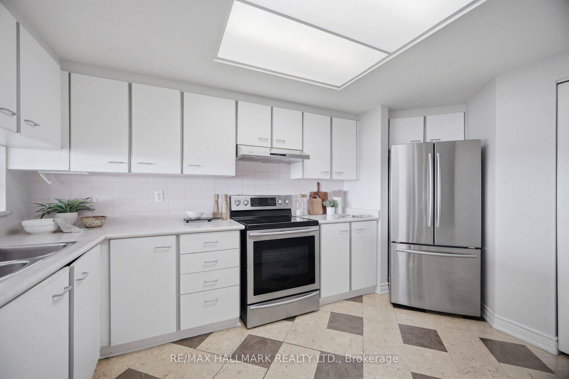Photo 15 of Unit 1005, 712 Rossland Road E, Whitby, Pringle Creek — HOMEH