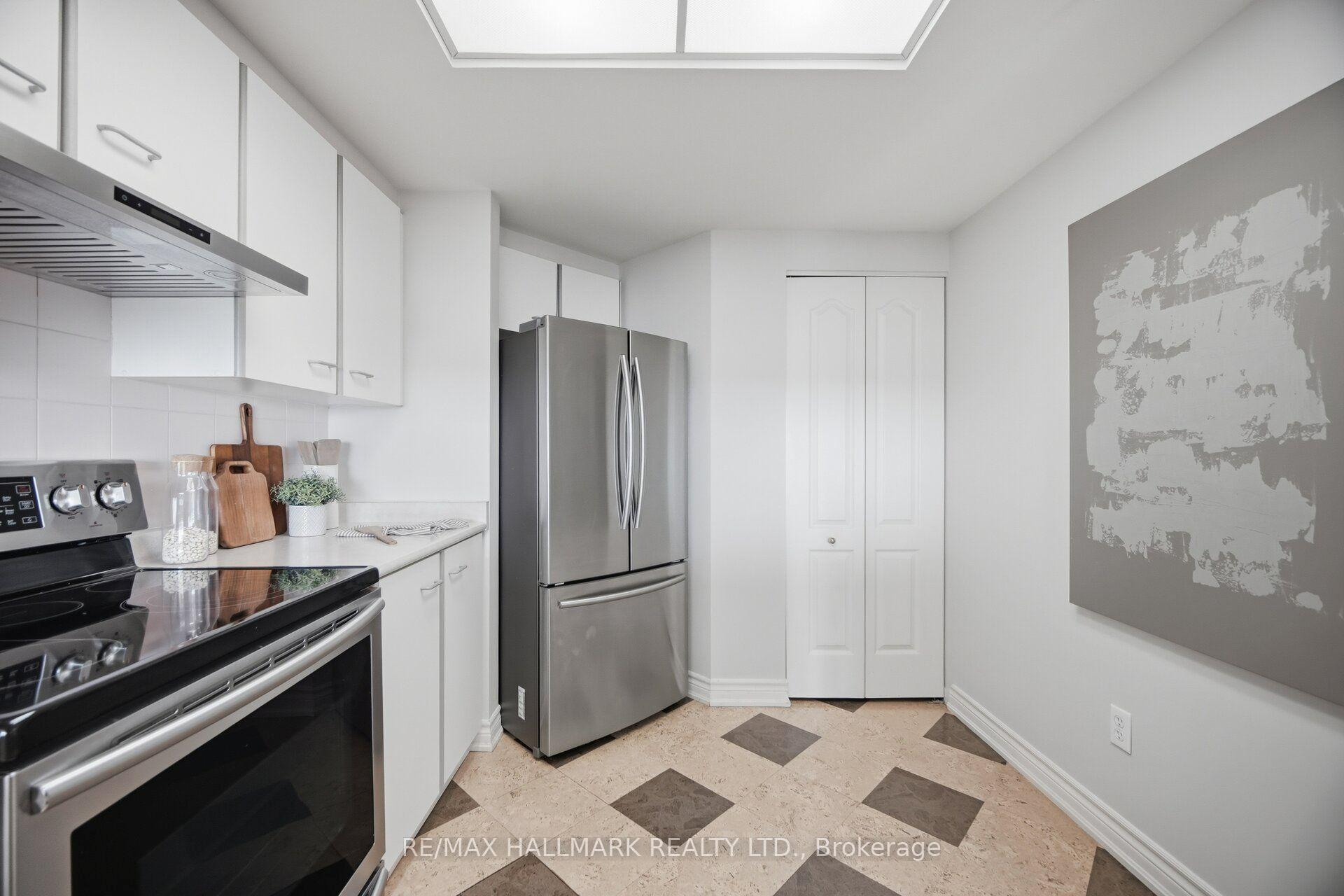 Photo 16 of Unit 1005, 712 Rossland Road E, Whitby, Pringle Creek — HOMEH
