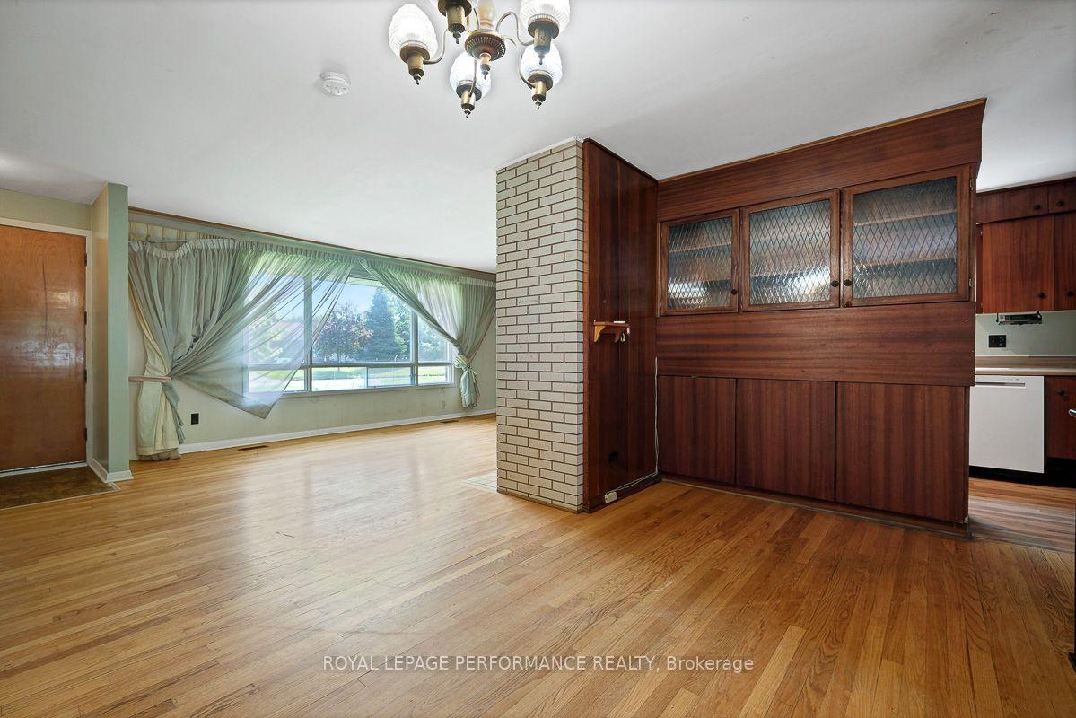 Photo 16 of 2707 Ulster Crescent, Ottawa, Riverside Park — HOMEH