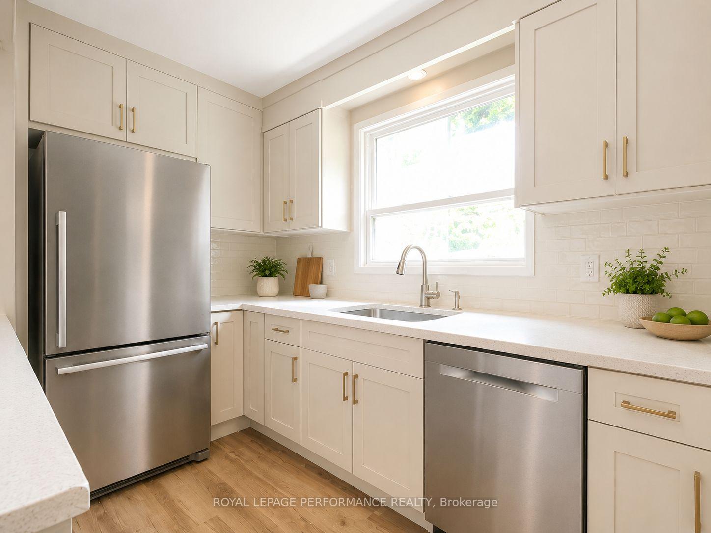Photo 24 of 2707 Ulster Crescent, Ottawa, Riverside Park — HOMEH