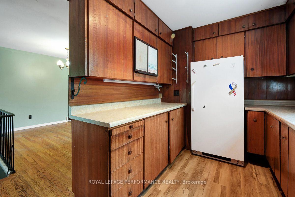 Photo 25 of 2707 Ulster Crescent, Ottawa, Riverside Park — HOMEH
