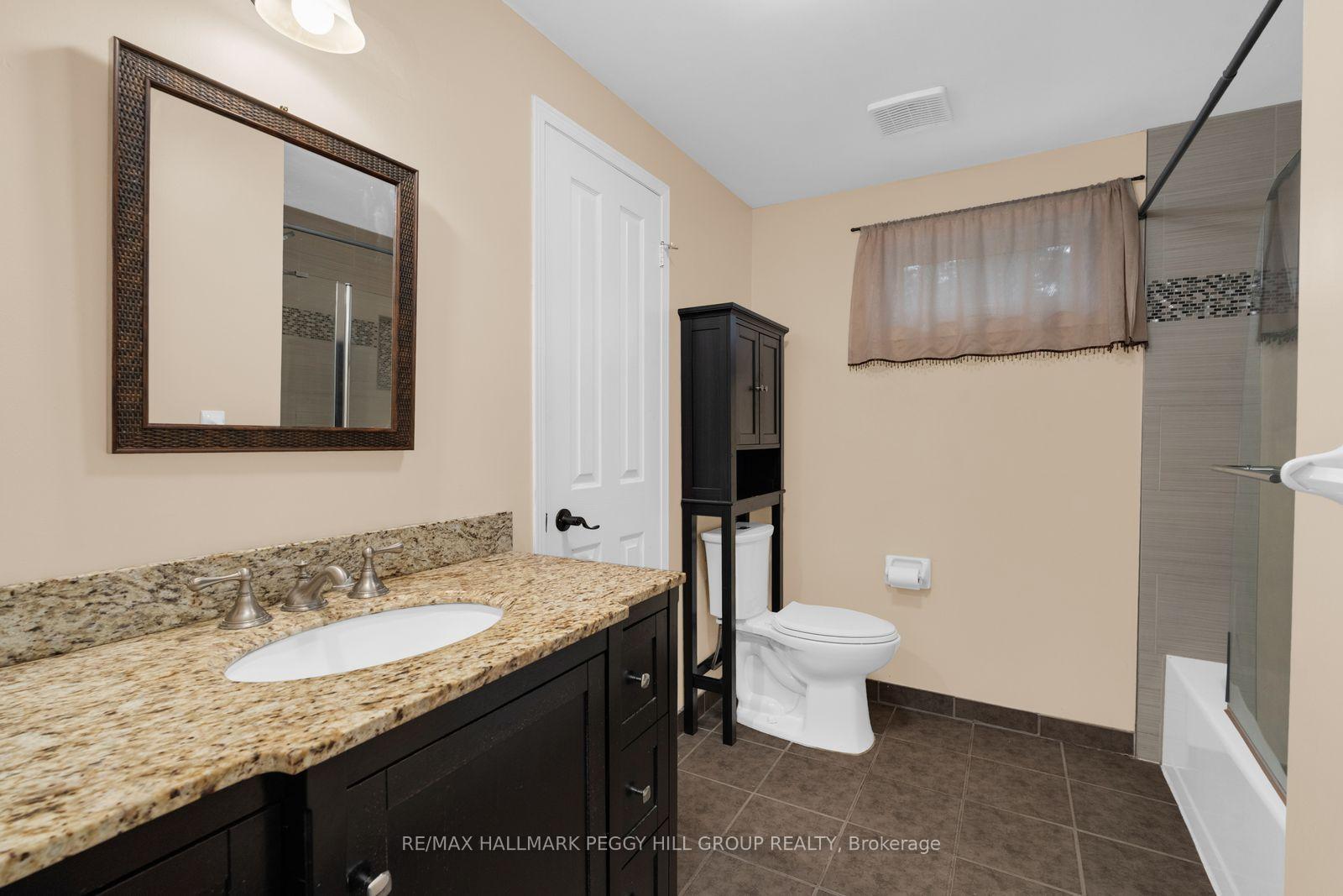 Photo 8 of 27 Finlay Road, Barrie, West Bayfield — HOMEH