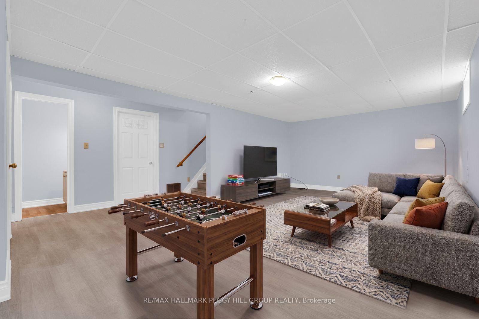 Photo 9 of 27 Finlay Road, Barrie, West Bayfield — HOMEH