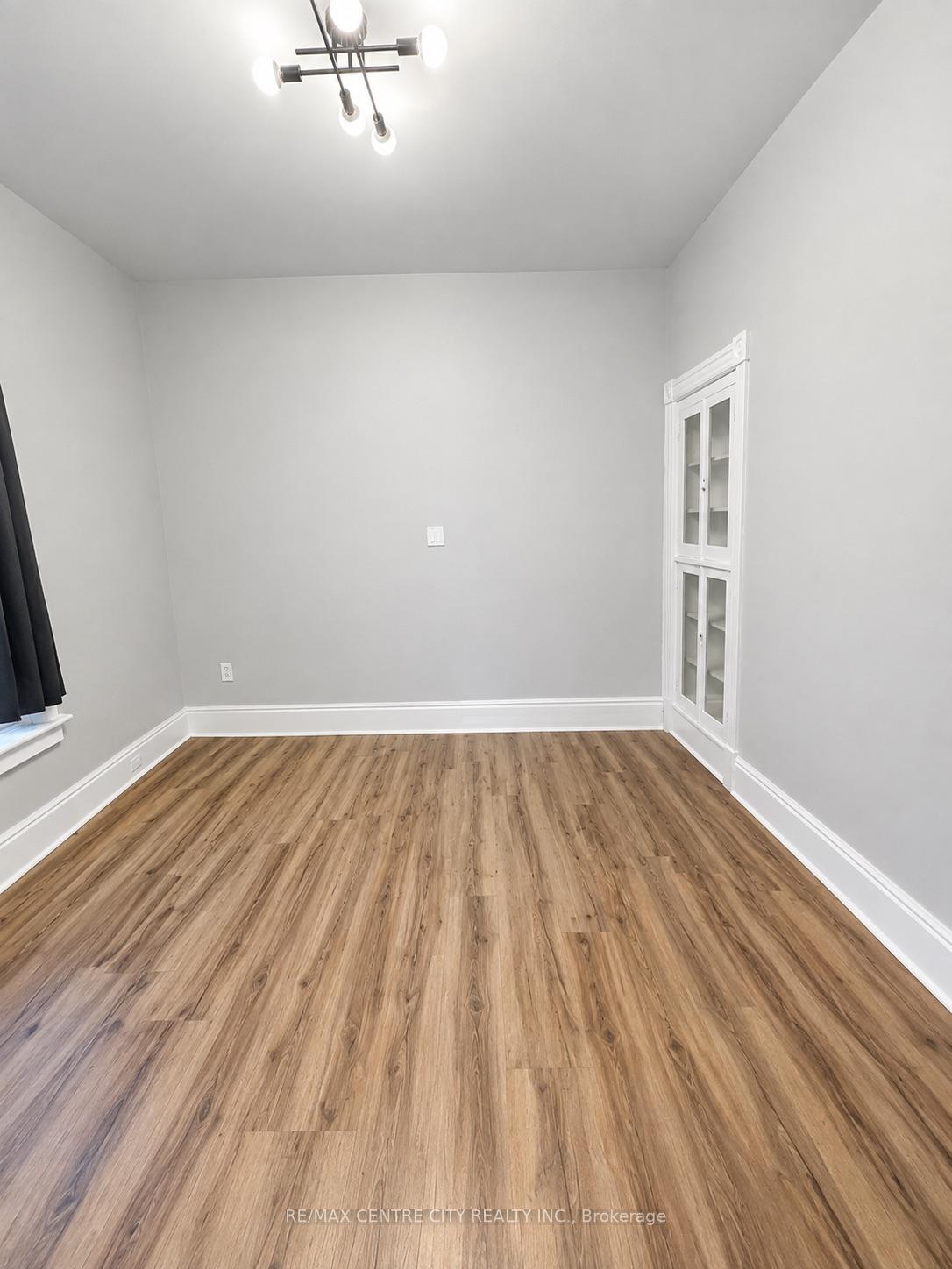 Photo 8 of Unit 4, 81 Curtis Street, St. Thomas — HOMEH