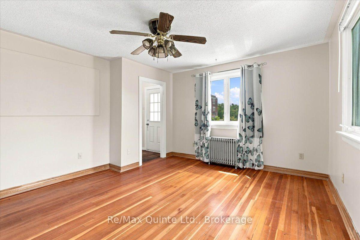 Photo 5 of 159 Lingham Street, Belleville, Belleville Ward — HOMEH