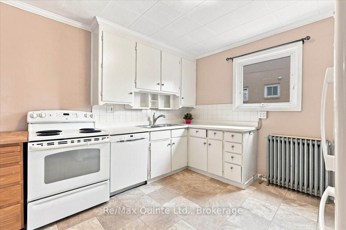 Photo 15 of 159 Lingham Street, Belleville, Belleville Ward — HOMEH
