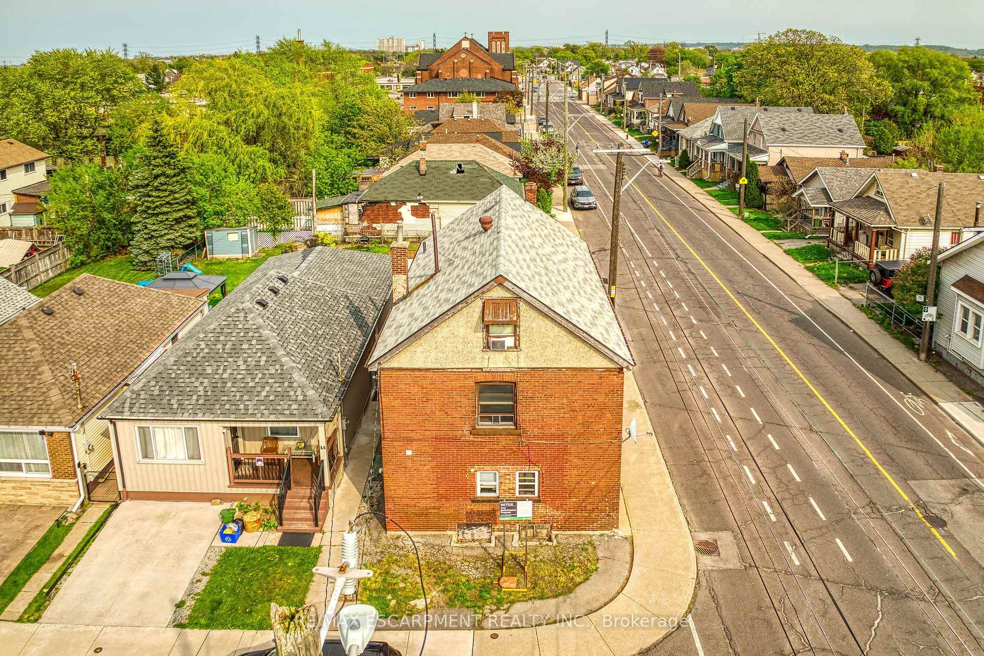 Photo 4 of 1367 Cannon Street E, Hamilton, Crown Point — HOMEH