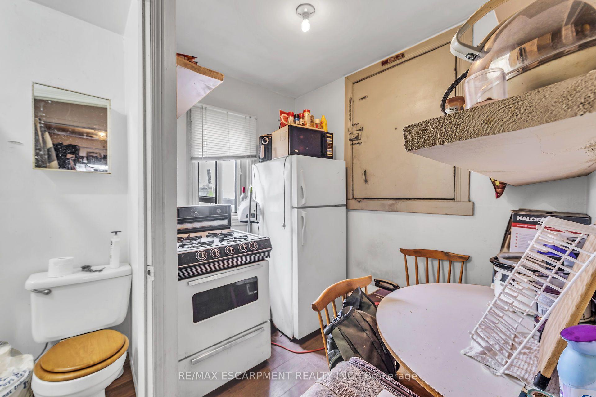 Photo 20 of 1367 Cannon Street E, Hamilton, Crown Point — HOMEH