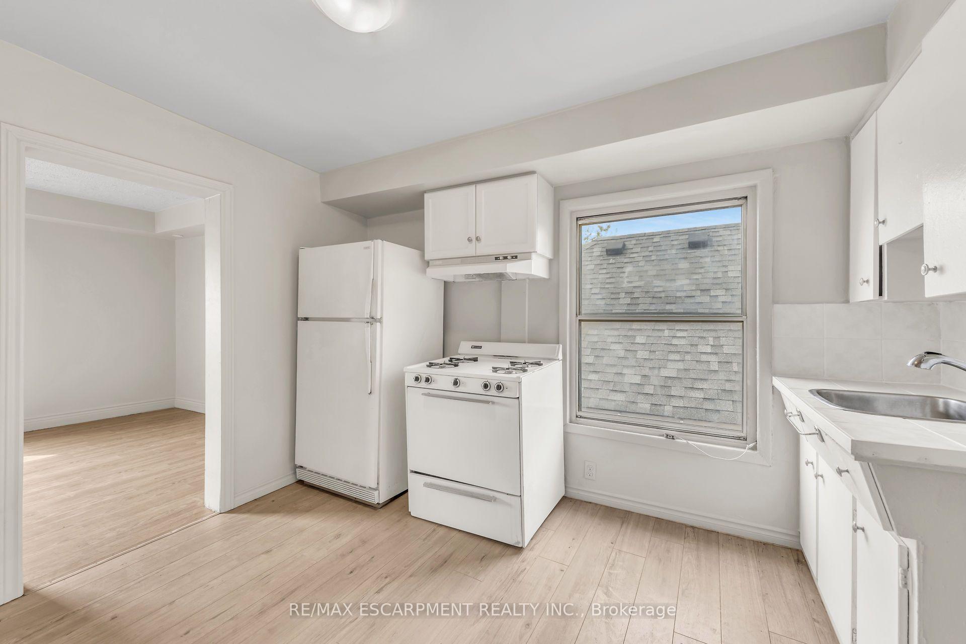 Photo 22 of 1367 Cannon Street E, Hamilton, Crown Point — HOMEH