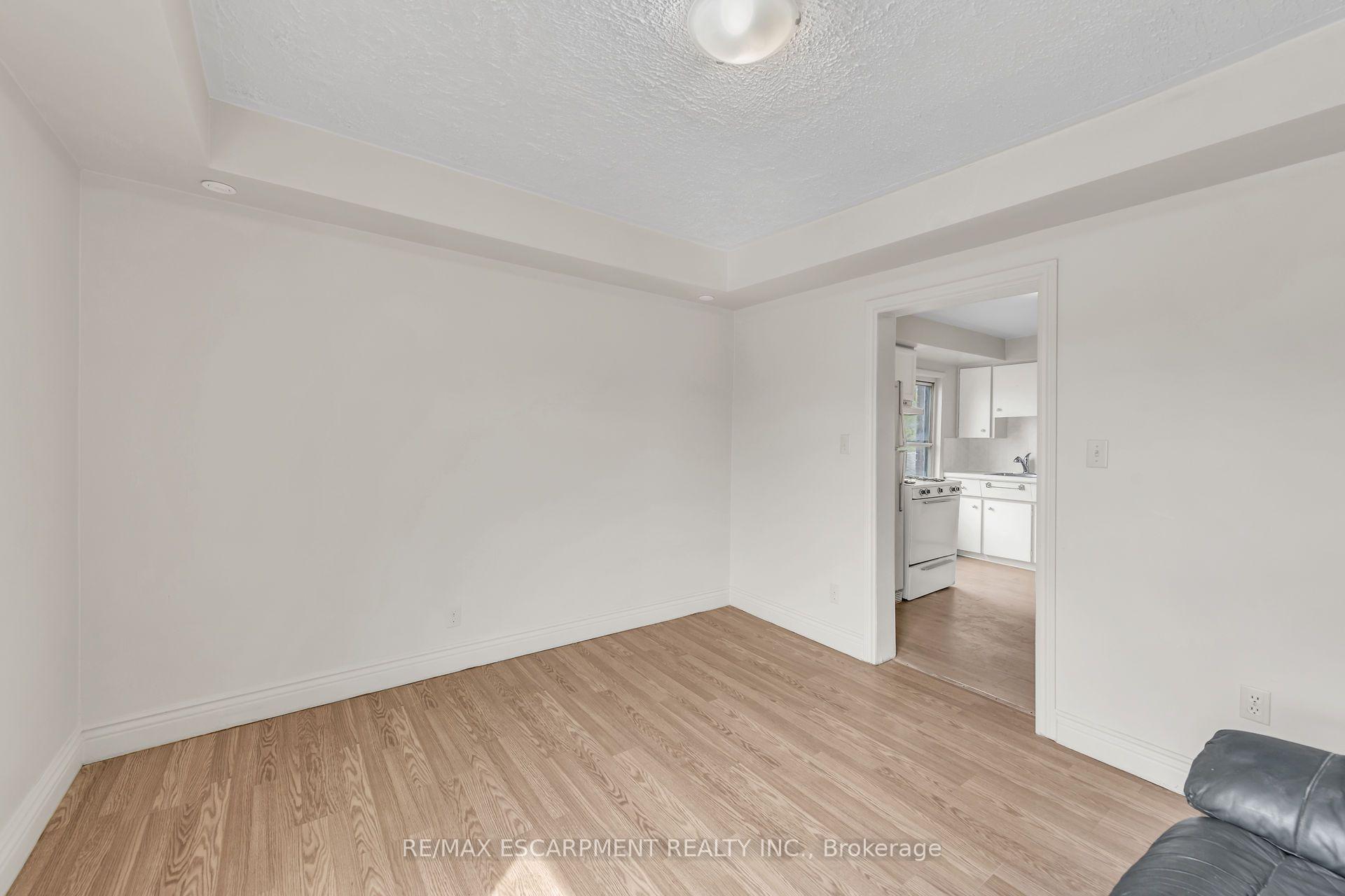 Photo 25 of 1367 Cannon Street E, Hamilton, Crown Point — HOMEH