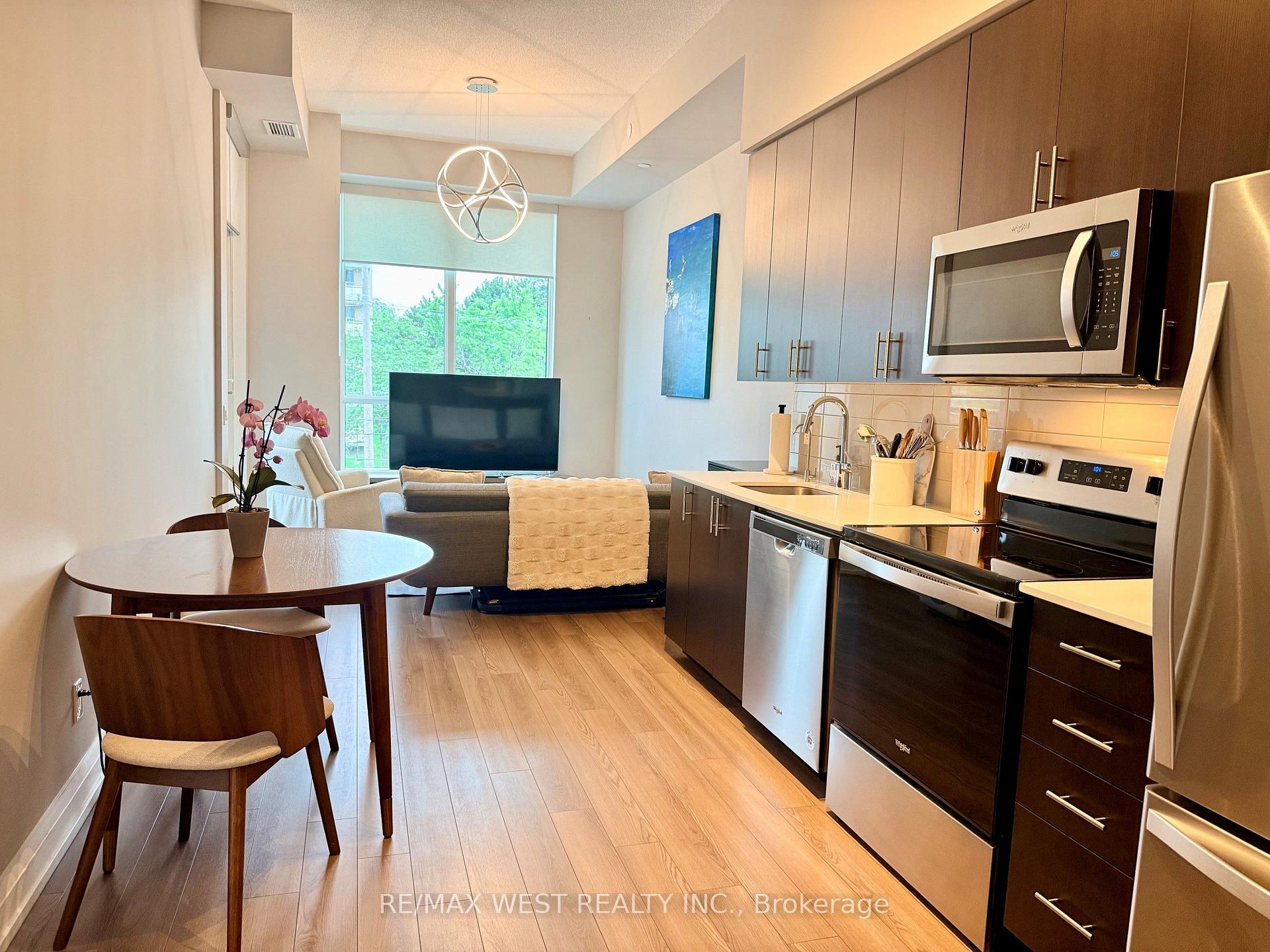 Photo 2 of Unit 210, 3121 Sheppard Avenue E, Scarborough, Tam O'Shanter-Sullivan — HOMEH