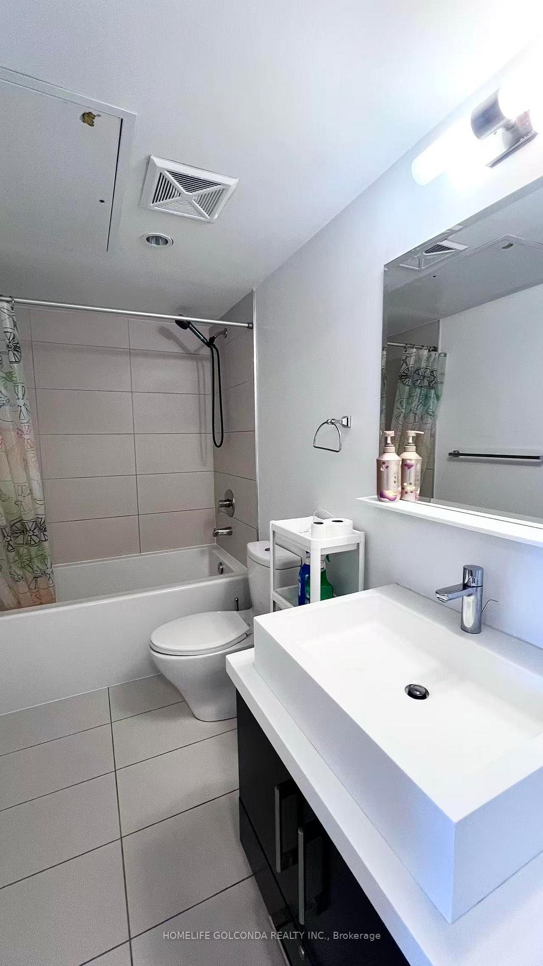 Photo 9 of Unit 905, 1080 Bay Street, Toronto, Bay Street Corridor — HOMEH